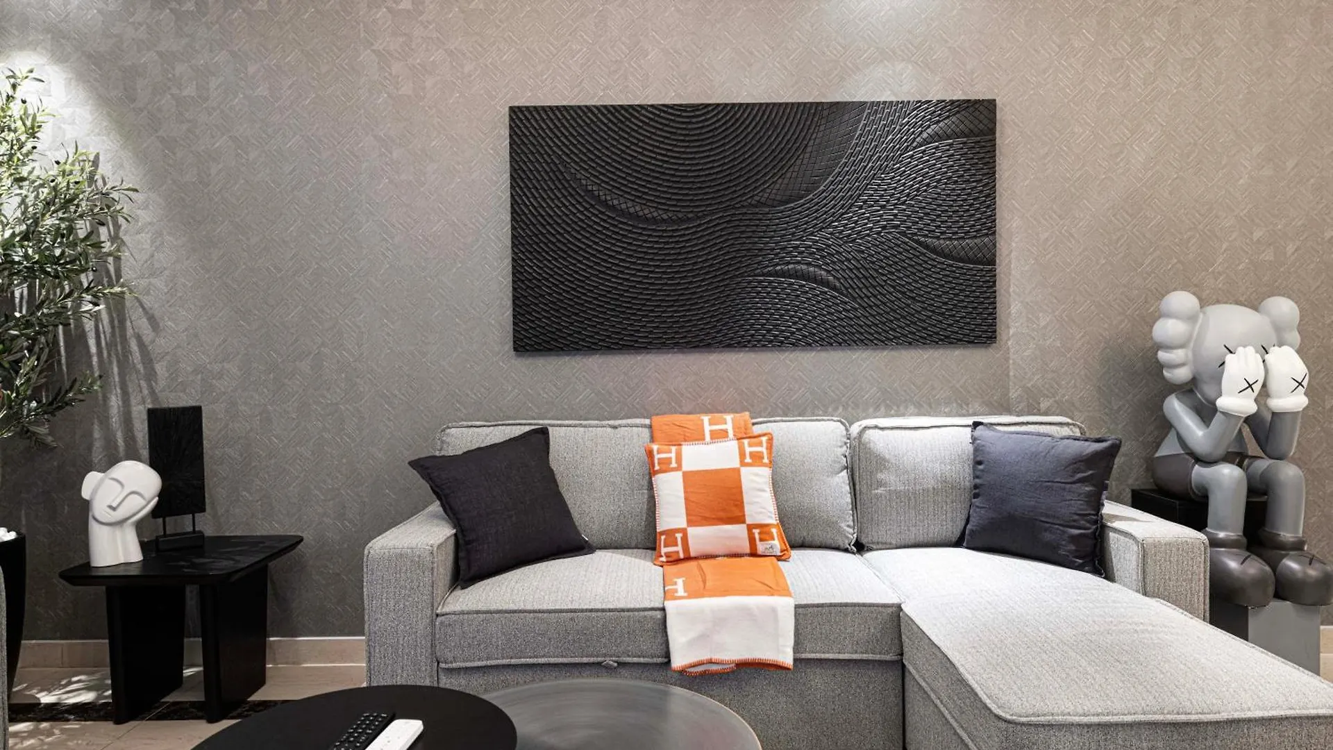 3Br Luxury Escape At Mon Reve I Access To Pool And Gym Apartment Dubai United Arab Emirates