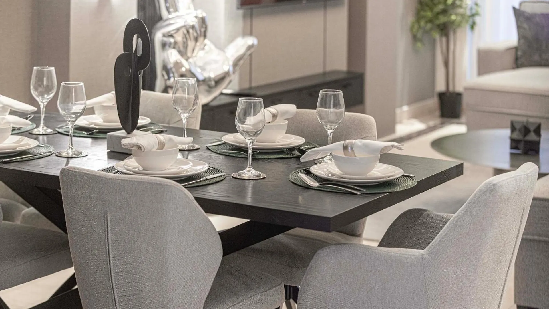 3Br Luxury Escape At Mon Reve I Access To Pool And Gym Apartment Dubai