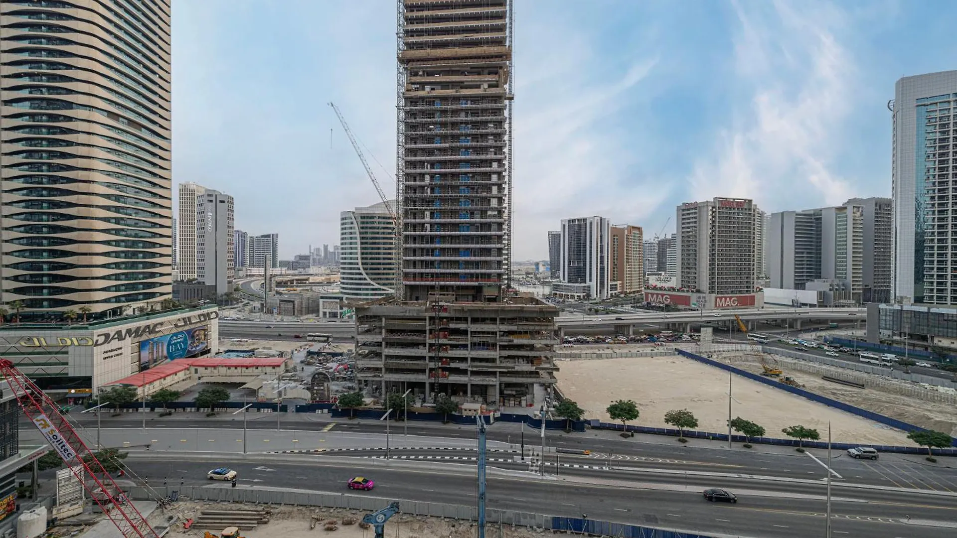 3Br Luxury Escape At Mon Reve I Access To Pool And Gym Apartment Dubai
