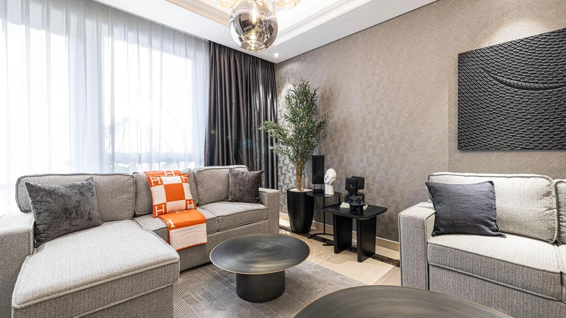 3Br Luxury Escape At Mon Reve I Access To Pool And Gym Apartment Dubai 0*,  United Arab Emirates