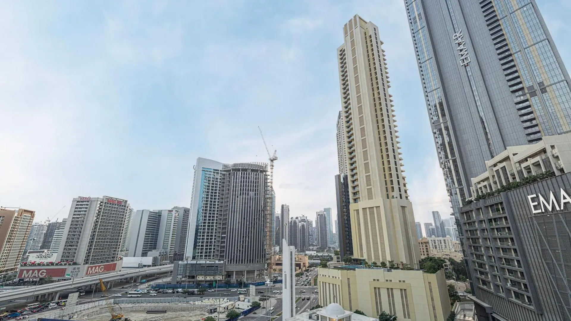 3Br Luxury Escape At Mon Reve I Access To Pool And Gym Apartment Dubai United Arab Emirates