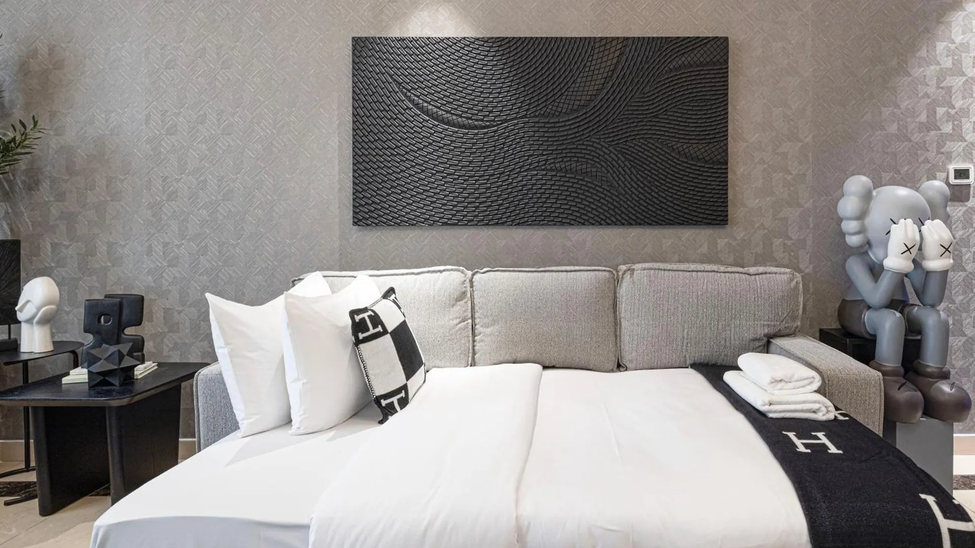 3Br Luxury Escape At Mon Reve I Access To Pool And Gym Apartment Dubai 0*,