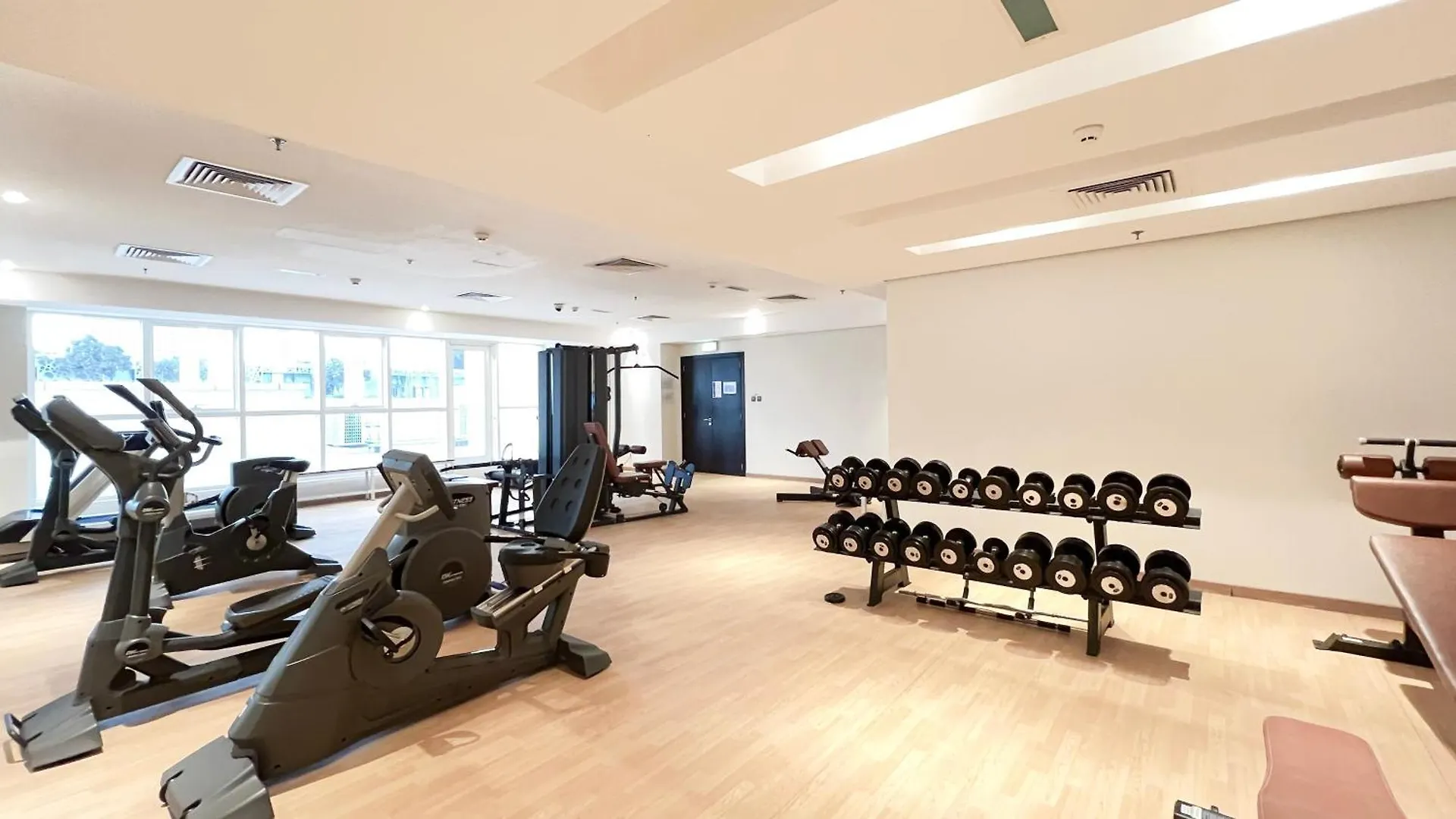 3Br Luxury Escape At Mon Reve I Access To Pool And Gym Apartment Dubai