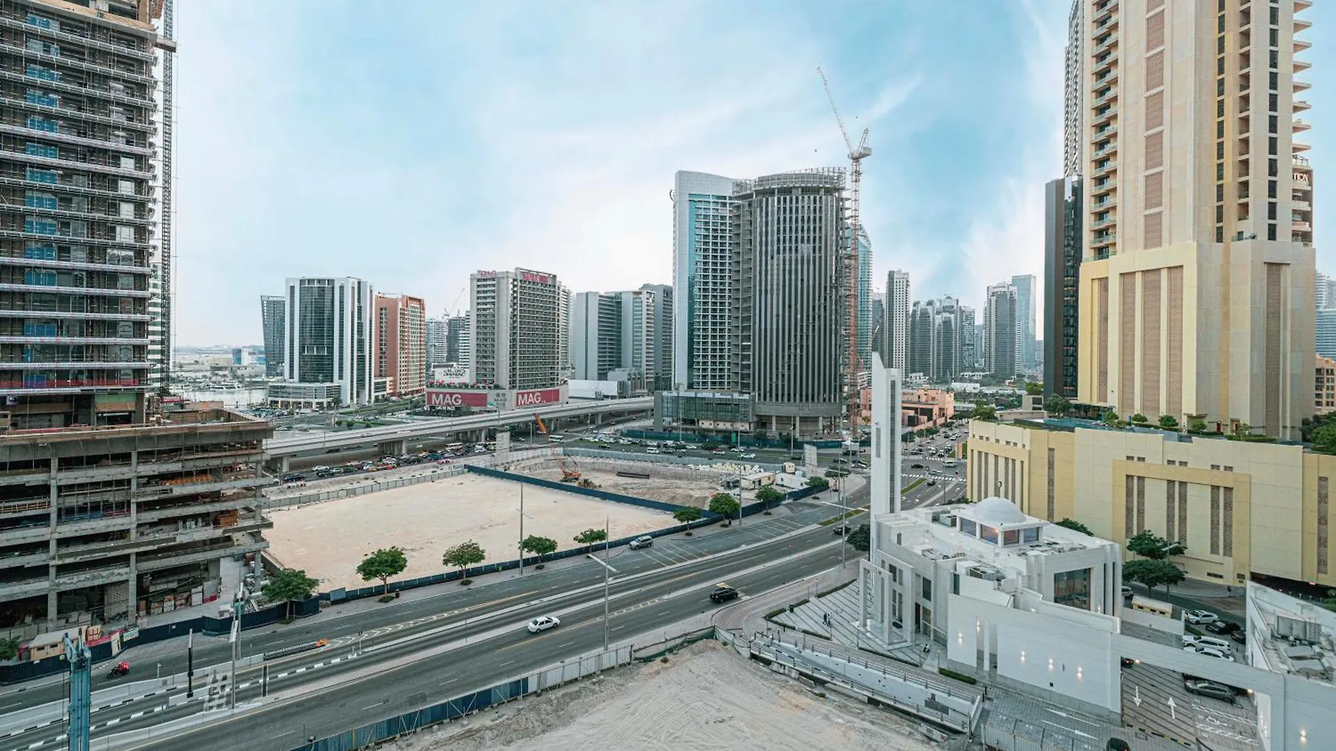 3Br Luxury Escape At Mon Reve I Access To Pool And Gym Apartment Dubai United Arab Emirates