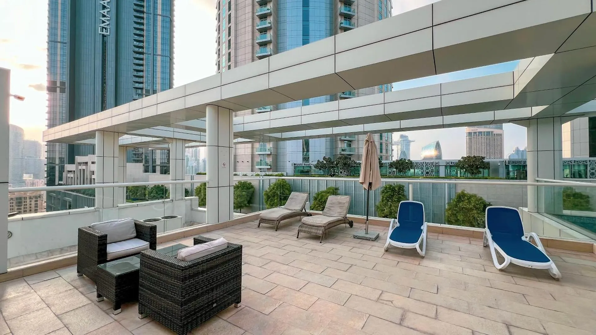 3Br Luxury Escape At Mon Reve I Access To Pool And Gym Apartment Dubai