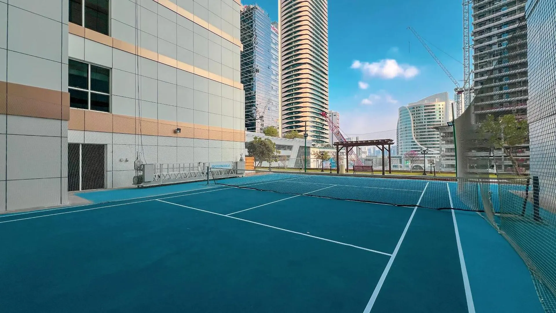 3Br Luxury Escape At Mon Reve I Access To Pool And Gym Apartment Dubai